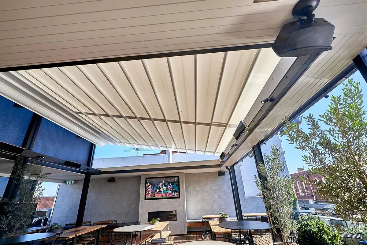 4 Ways Retractable Roofs Improve Your Overall Wellbeing